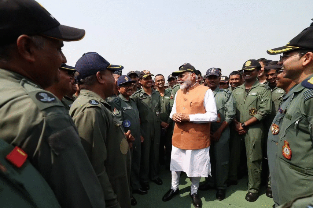 प्रधानमंत्री मोदी का आदमपुर एयरबेस दौरा