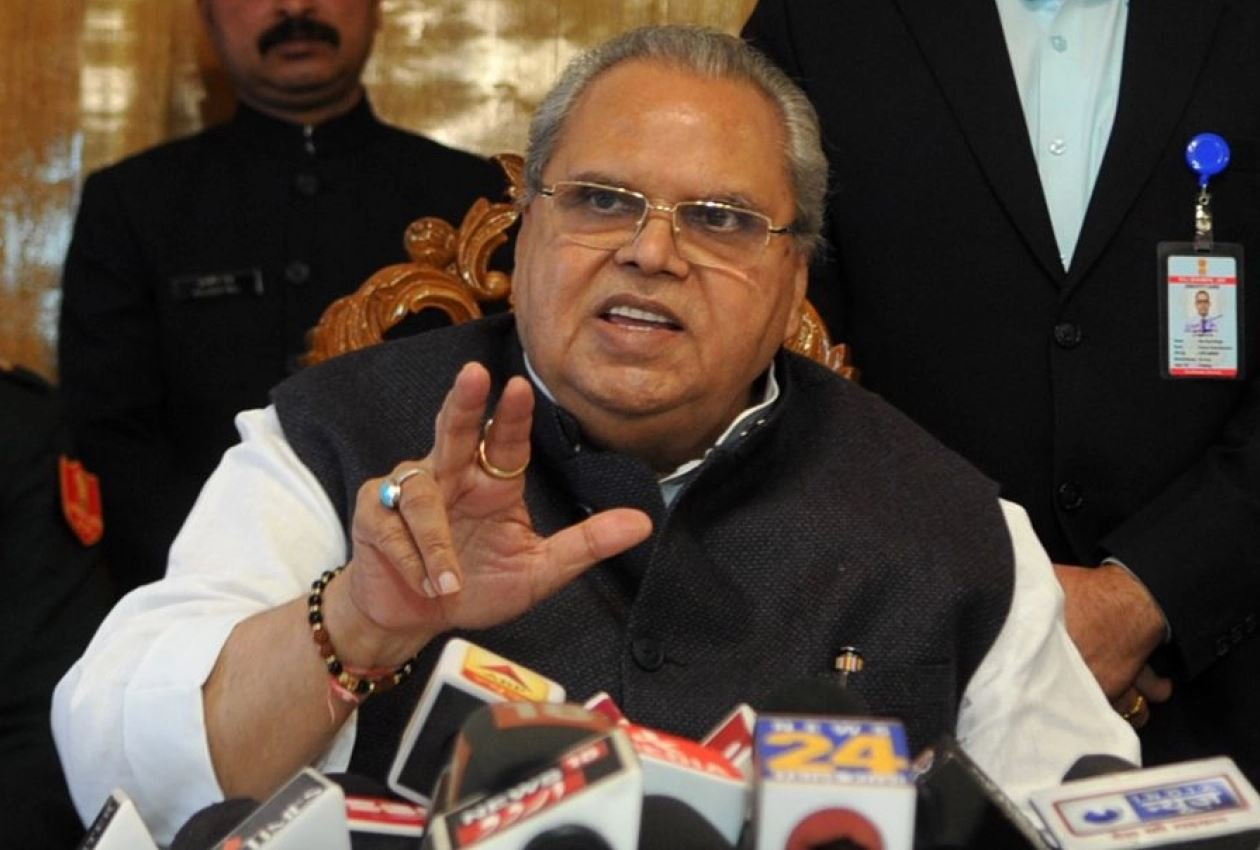 भ्रष्टाचार मामले में CBI ने दायर किया चार्जशीट, सत्यपाल मलिक की बढ़ी मुश्किलें.