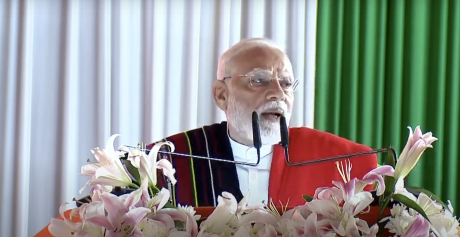 मणिपुर पहुंचे पीएम मोदी